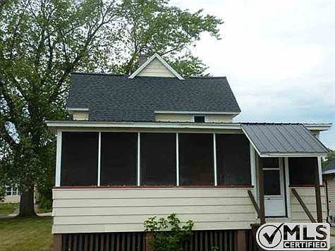 4th image of 1724 Longyear Ave