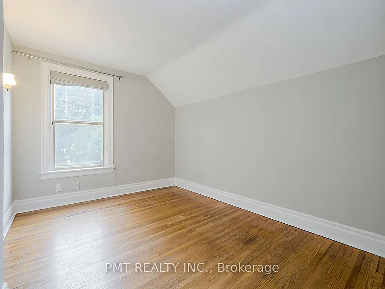 47 Herbert Ave — Photo 31
