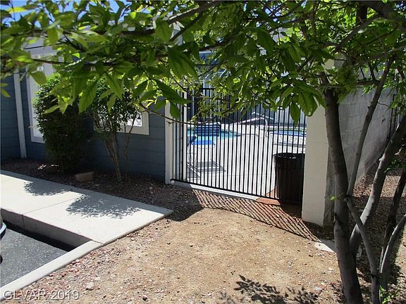 3rd image of 4979 Strauss Dr