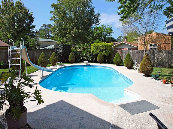 3rd image of 2208 Gabriel Dr