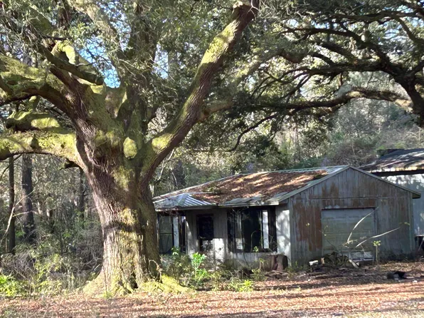 6041 Landover Rd, Ravenel, SC 29470