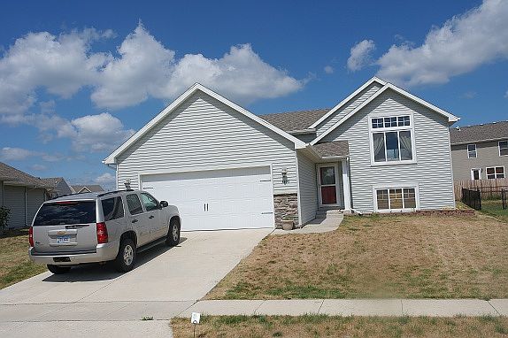 1st image of 3305 Oak Dr SW