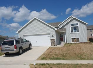 3305 Oak Dr SW, Bondurant, IA 50035