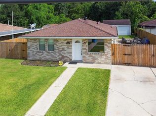2304 Reunion Dr, Violet, LA 70092