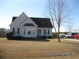 2804 Prestonwood Dr, Grimesland, NC 27837