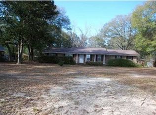 2907 2nd Ave, Crestview, FL 32539