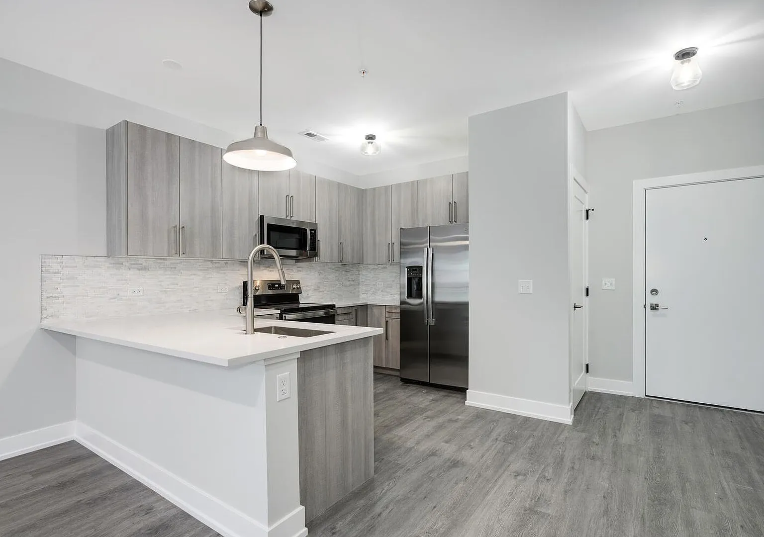 1 bed, 781 sqft, $1,860 — Photo 4