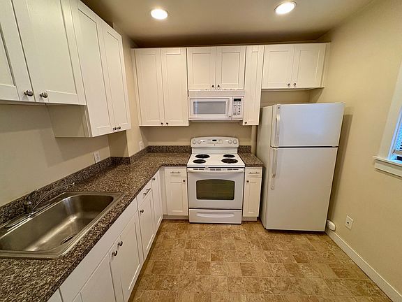 3rd image of 4401 Rainier Ave S Unit 6