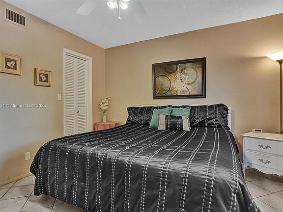 4th image of 4310 NW 12th Ct APT 201