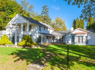 3545 Kirkway Rd, Bloomfield Hills, MI 48302