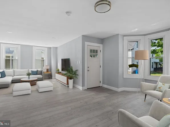 24 Cherry St, Pedricktown, NJ 08067