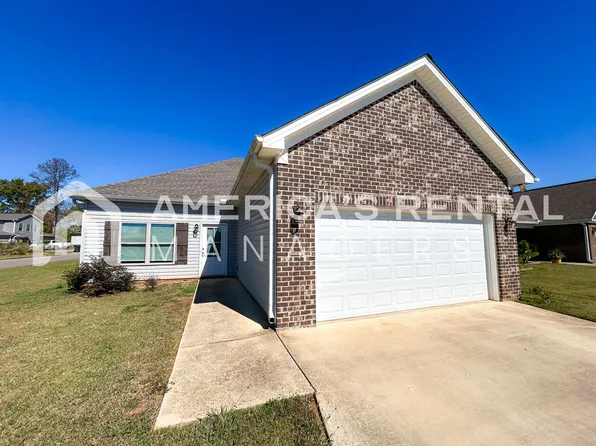 11 Granvil Way, Weaver, AL 36277