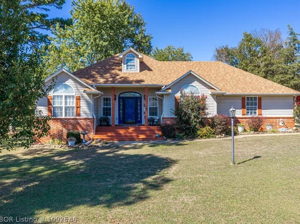 1320 Shady Oak Ln, Cedarville, AR 72932