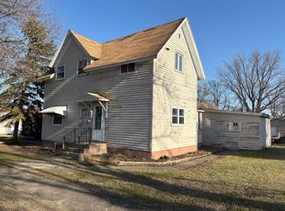 35 W Rooney Ave, Appleton, MN 56208