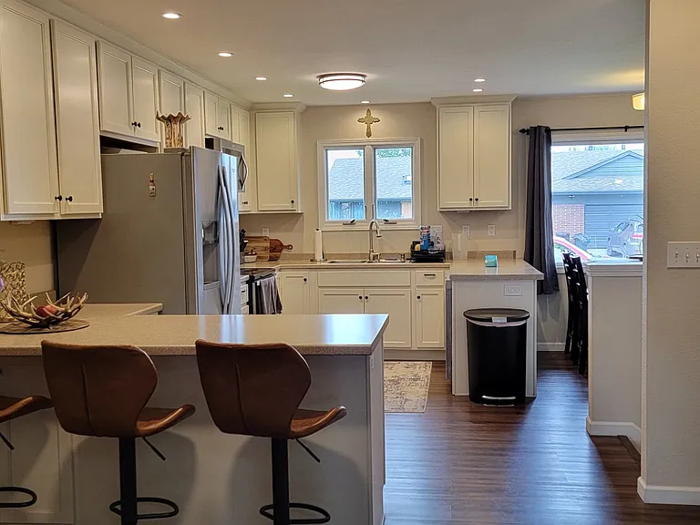 1017 Pedro St — Photo 5