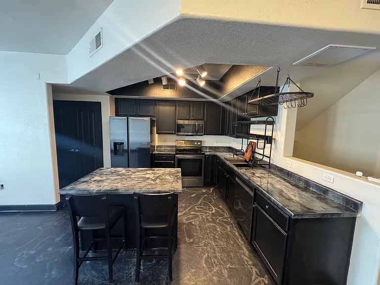 2402 E 5th St #1553 — Photo 8