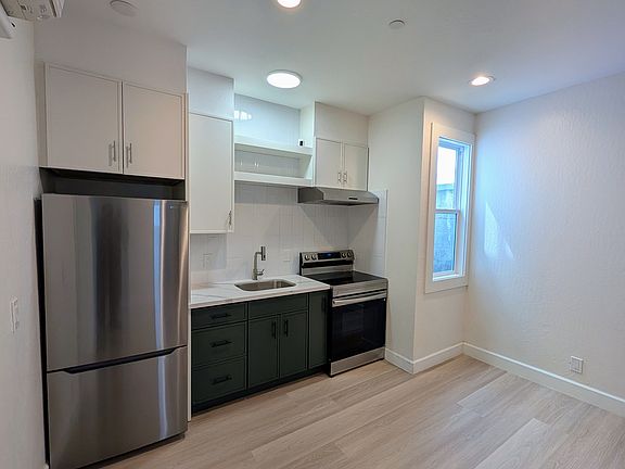 2nd image of 317 E Grand Ave #317B