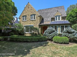 36 Atteridge Rd, Lake Forest, IL 60045