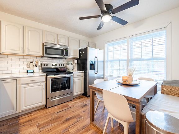 5th image of 360 Willow Oak Dr