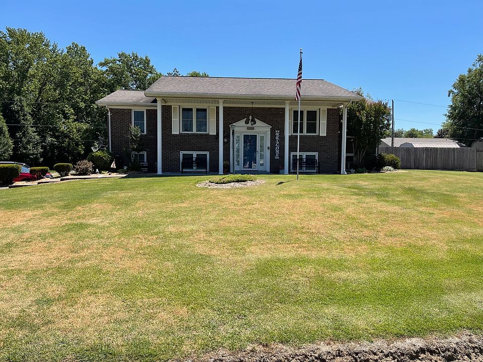 1st image of 2140 S Walnut Dr