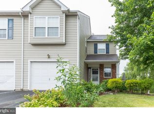 625 Daisy Ln, Pennsburg, PA 18073