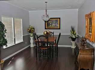 6090 W Morgan Ct, New Palestine, IN 46163