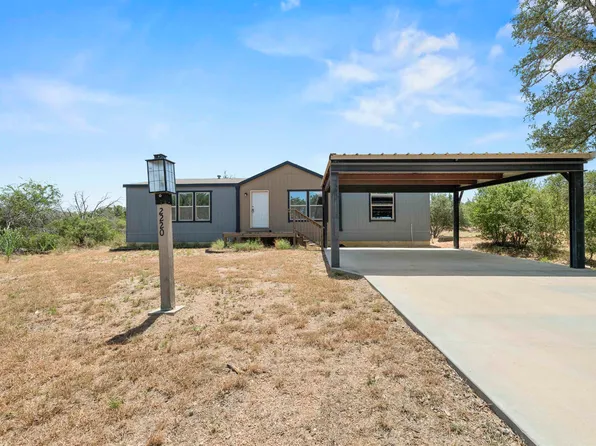 2220 Doe Street, Horseshoe Bay, TX 78657