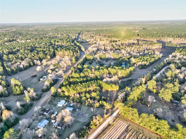 41 Royce Ln #2610, Livingston, TX 77351