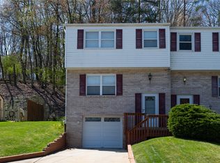 8969 Harmony Dr, Pittsburgh, PA