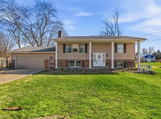 13100 Market Ave N, Hartville, OH 44632