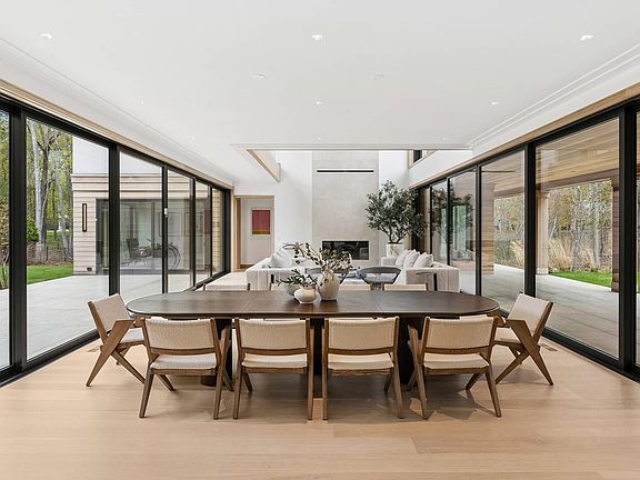 5th image of 27 Fresh Pond Rd