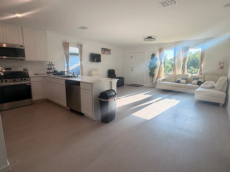 1817 Ventasso Blvd — Photo 4
