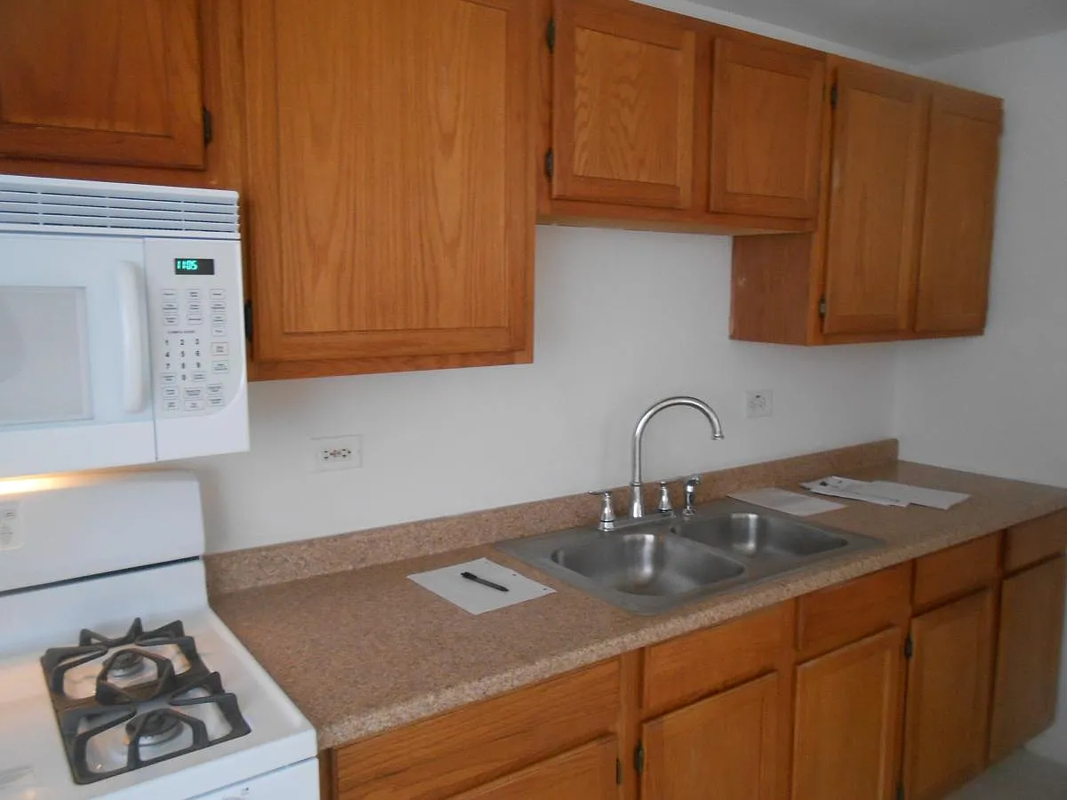 17910 Thomas Ln photo 1