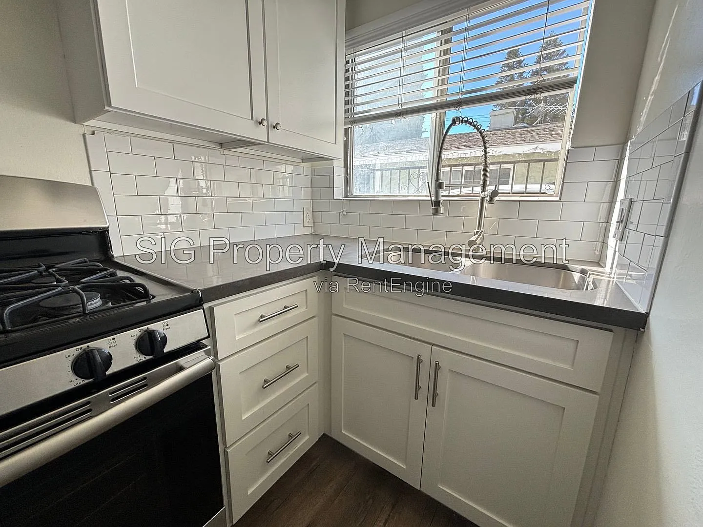 2 bed, 1.0 bath, 730 sqft, $1,995 — Photo 3