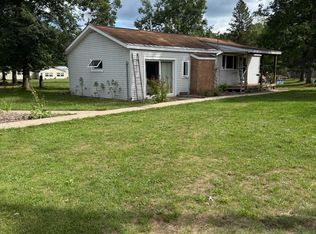 19520 Hoxeyville Rd, Wellston, MI 49689