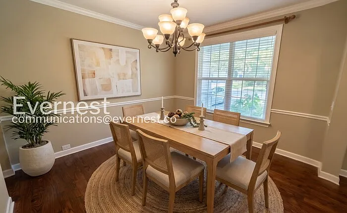 4 bed, 3.5 bath, 4200 sqft, $4,695 — Photo 4