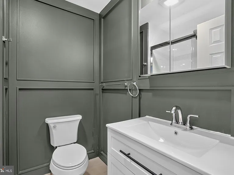 630 N 2nd St #2 — Photo 11