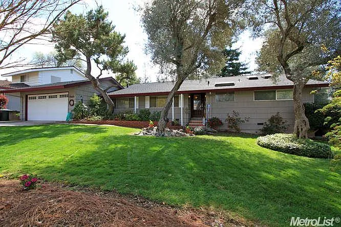 7809 Greenridge Way photo 1