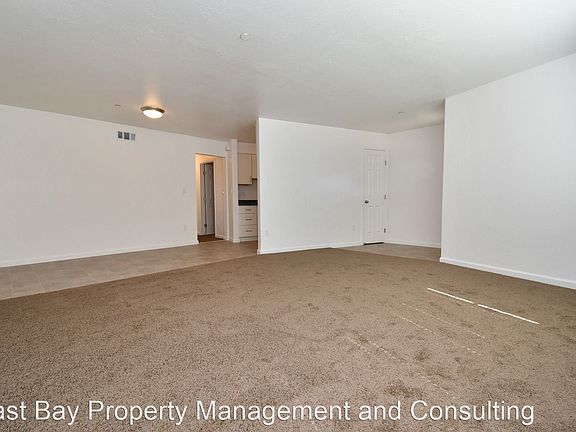 5th image of 2421 Oregon St APT 3