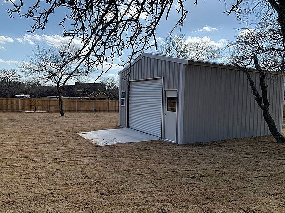 3rd image of 177 Hidden Pond Dr