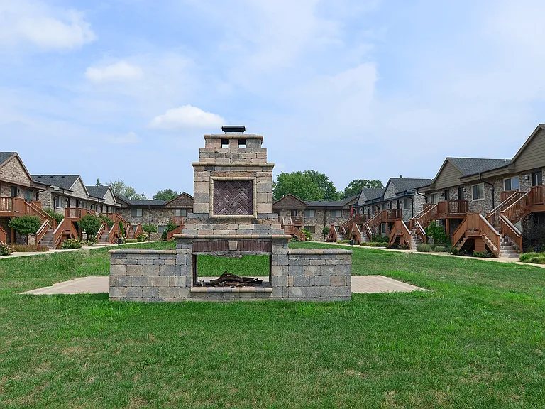 35 South Luxury Living Apartments — Photo 13