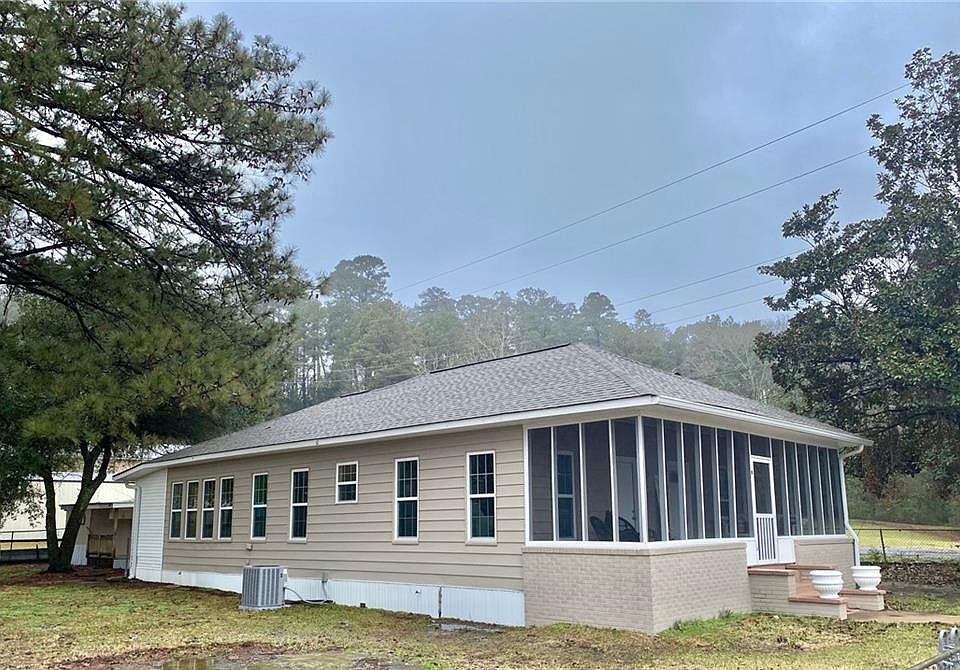 1st image of 100 Catahoula St