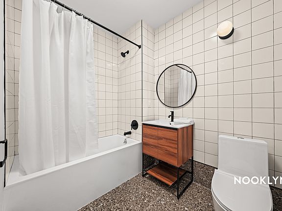 4th image of 14735 95th Ave #1571