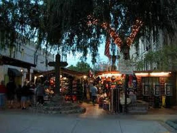 Walk or bike to Olvera ST