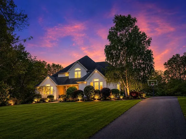 52 Stonewall Rd, Salem, CT 06420