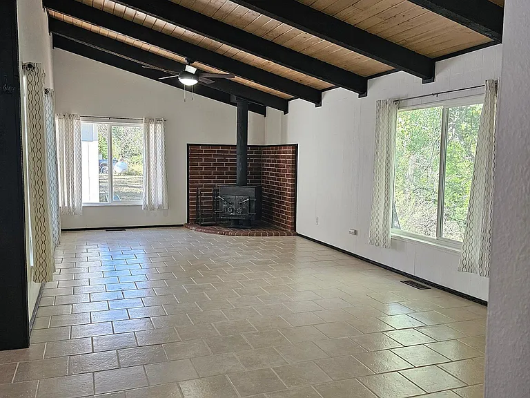 16885 Old Pueblo Rd — Photo 1