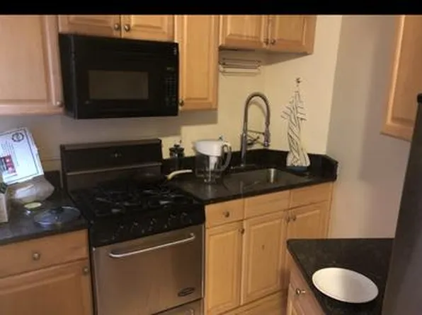1454 Beacon St APT 143, Brookline, MA 02446