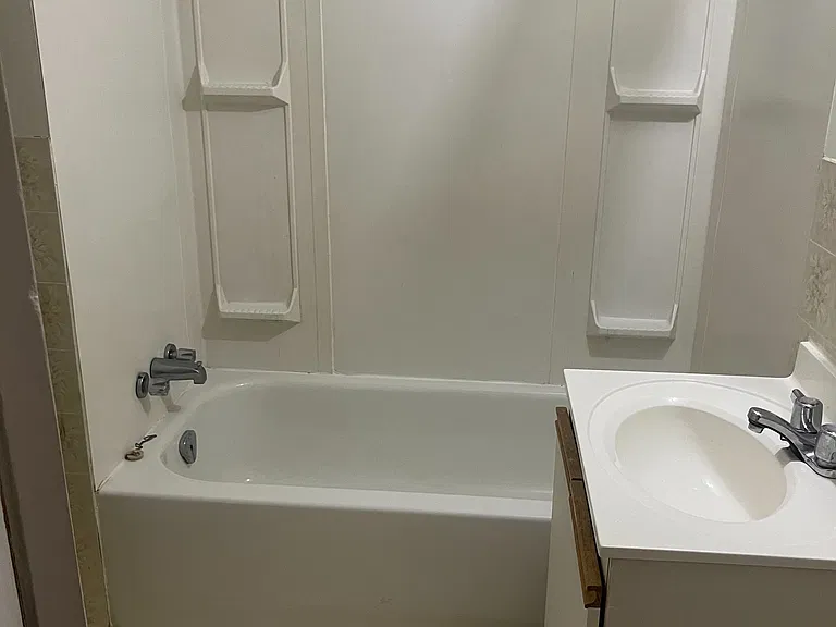 32 Lakeview Dr #2 — Photo 6