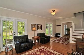 5th image of 526 Sunnyside Ave