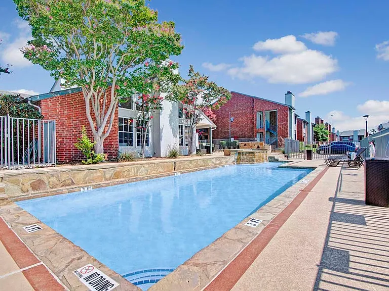 Lane at Towne Crossing — Photo 17